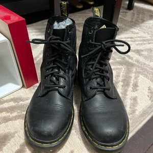 Sold Dr.Martens 1460 8-eye combat boots